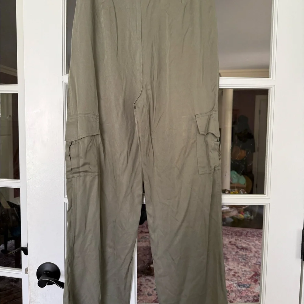 NWT Vigoss Olive Utility Cargo Pants - Picture 3 of 5